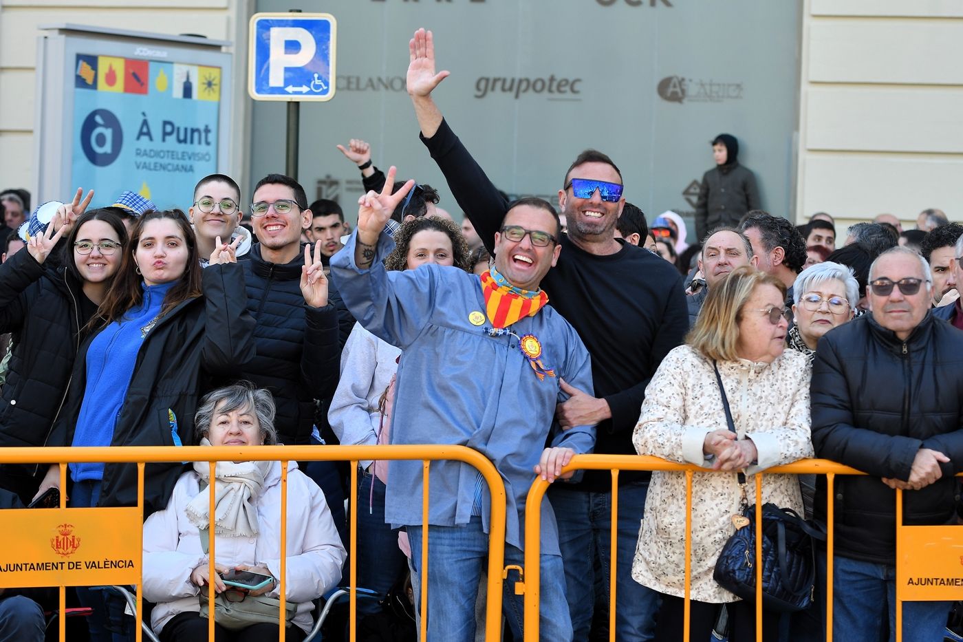 Búscate en la mascletà de este sábado 15 de marzo