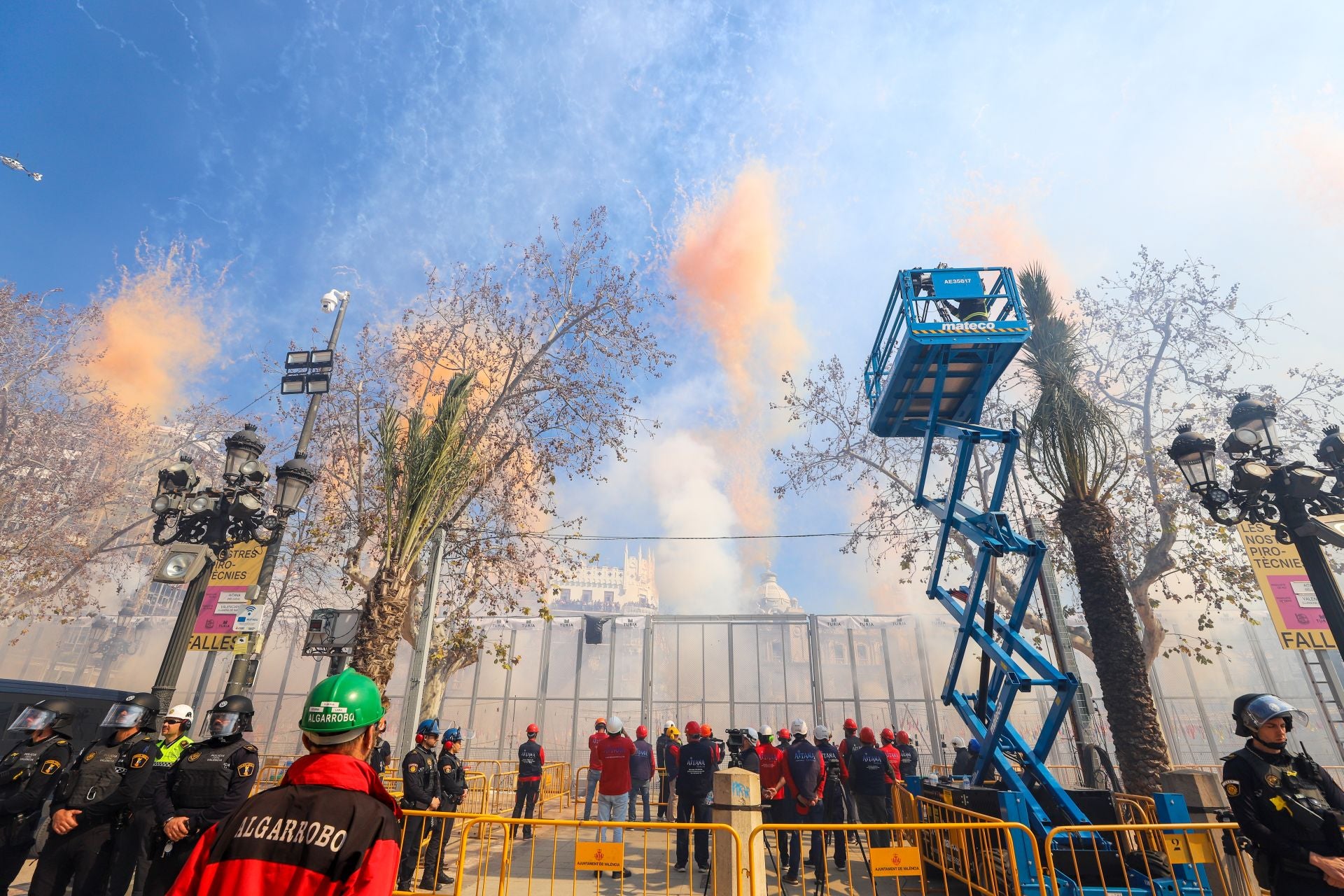 FOTOS | Así ha sido la mascletà del sábado 15 de marzo de 2025