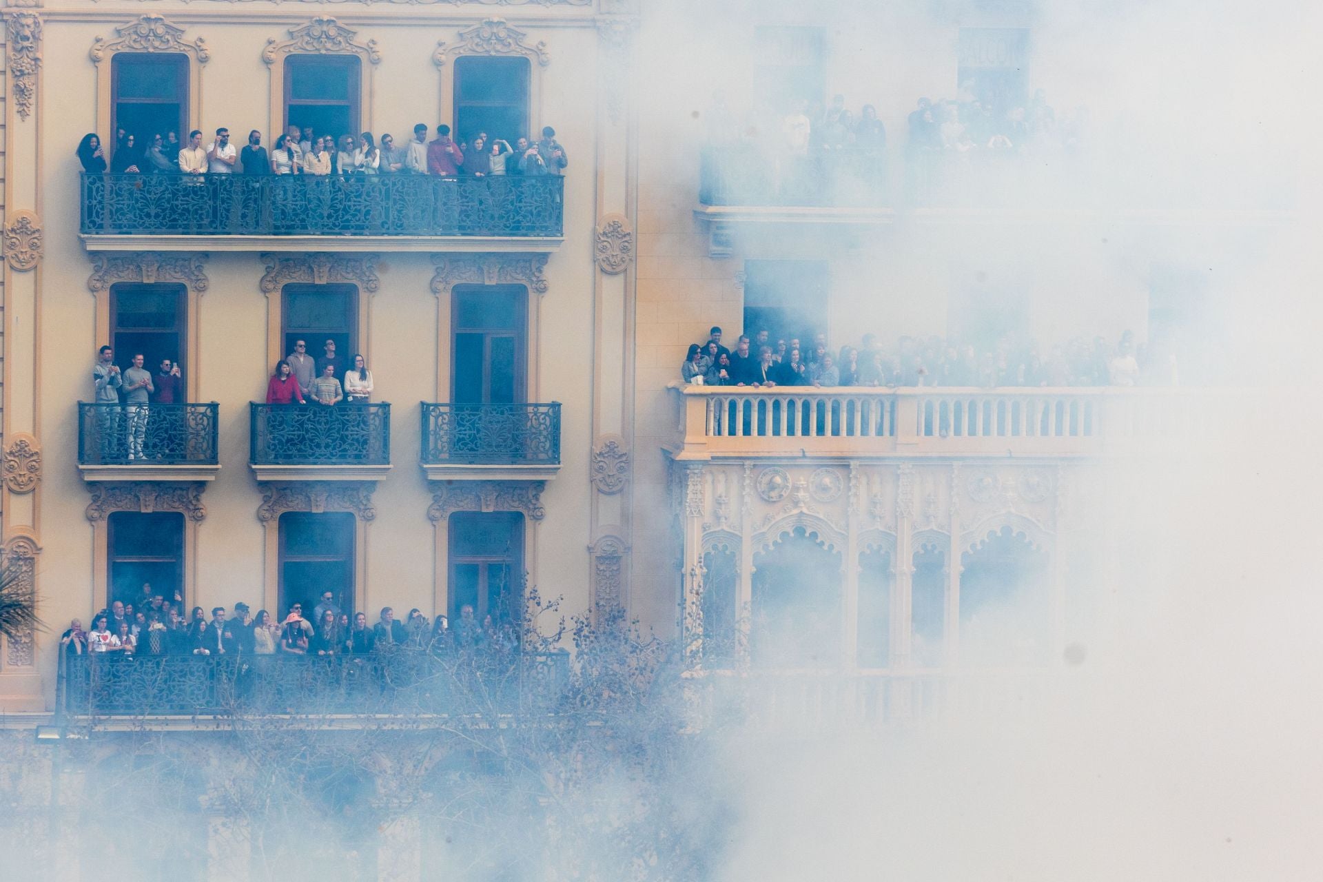 FOTOS | Así ha sido la mascletà del domingo 16 de marzo de 2025