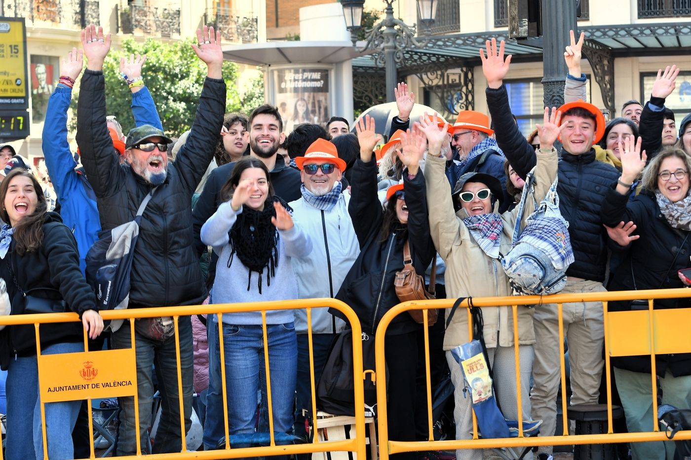 Búscate en la mascletà de este domingo 16 de marzo