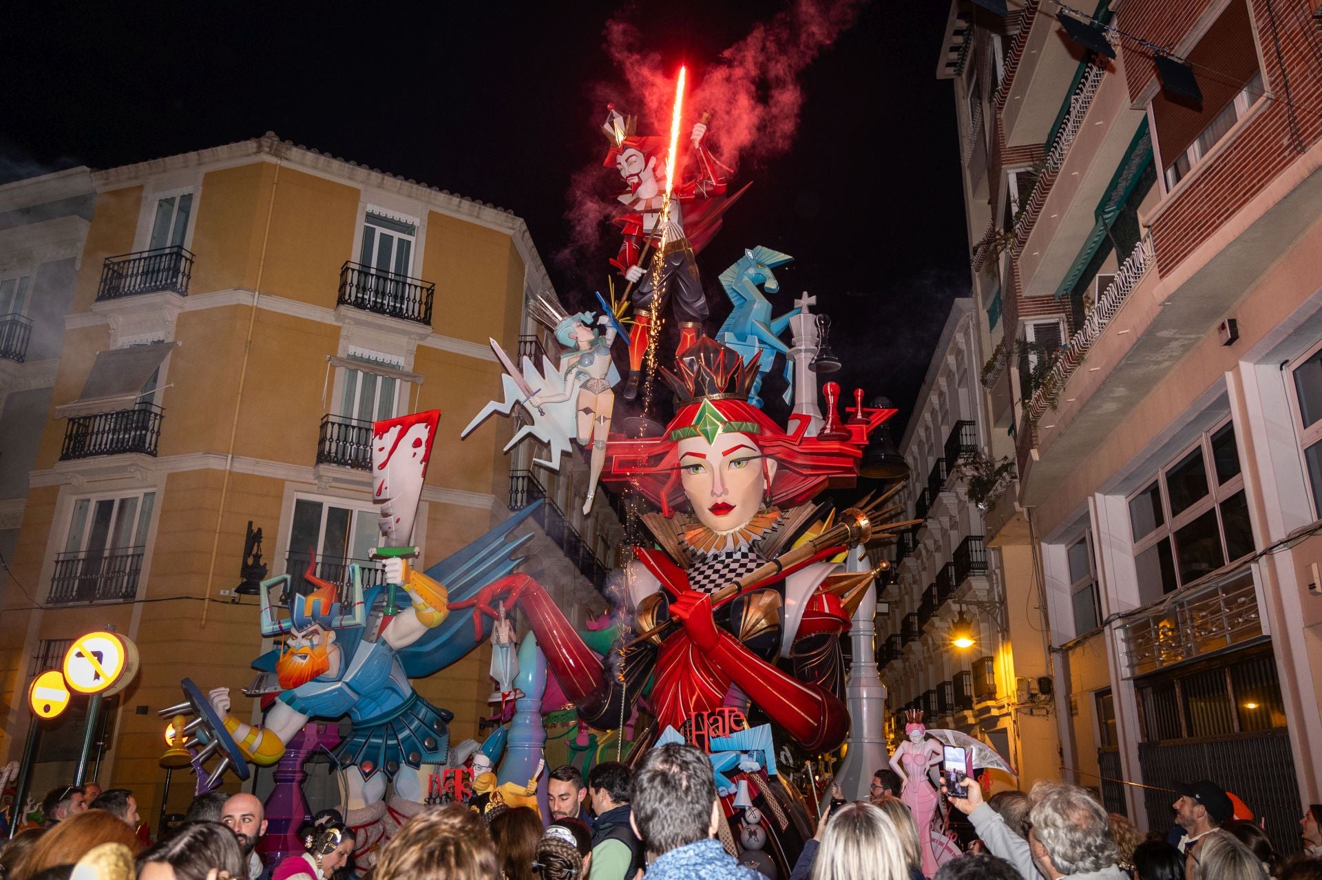 FOTOS | Espartero gana el primer premio de las Fallas en Primera A