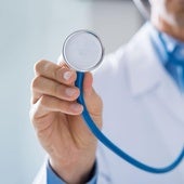 Un doctor.