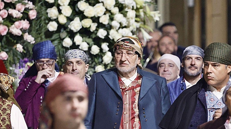 Juan Roig y Hortensia Herrero, presentes en la Ofrenda de Fallas