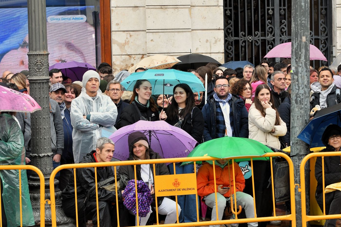 Búscate en la mascletà de este 18 de marzo