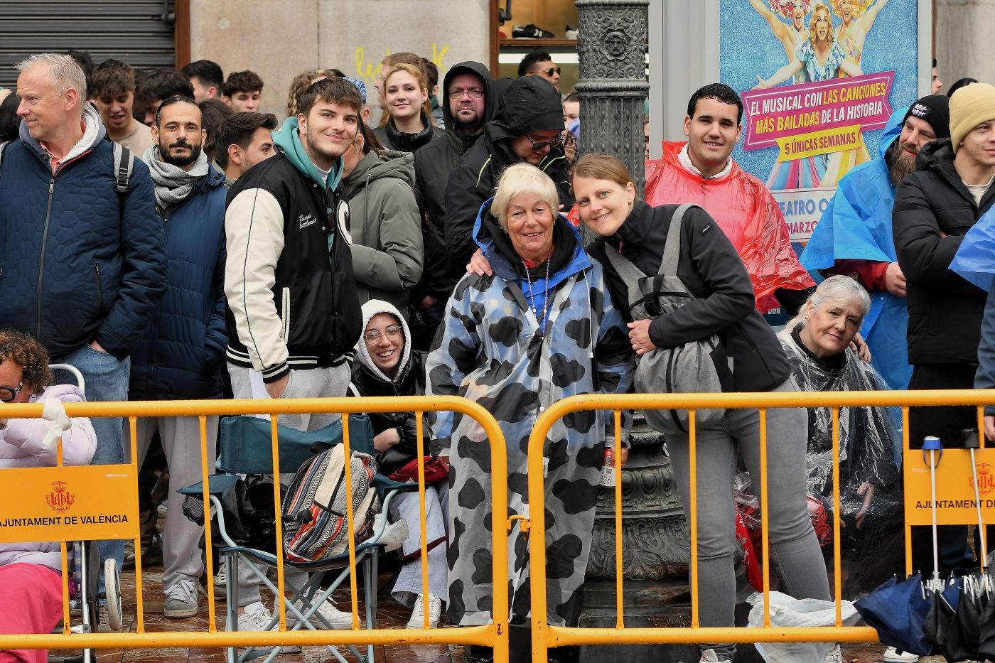 Búscate en la mascletà de este 18 de marzo