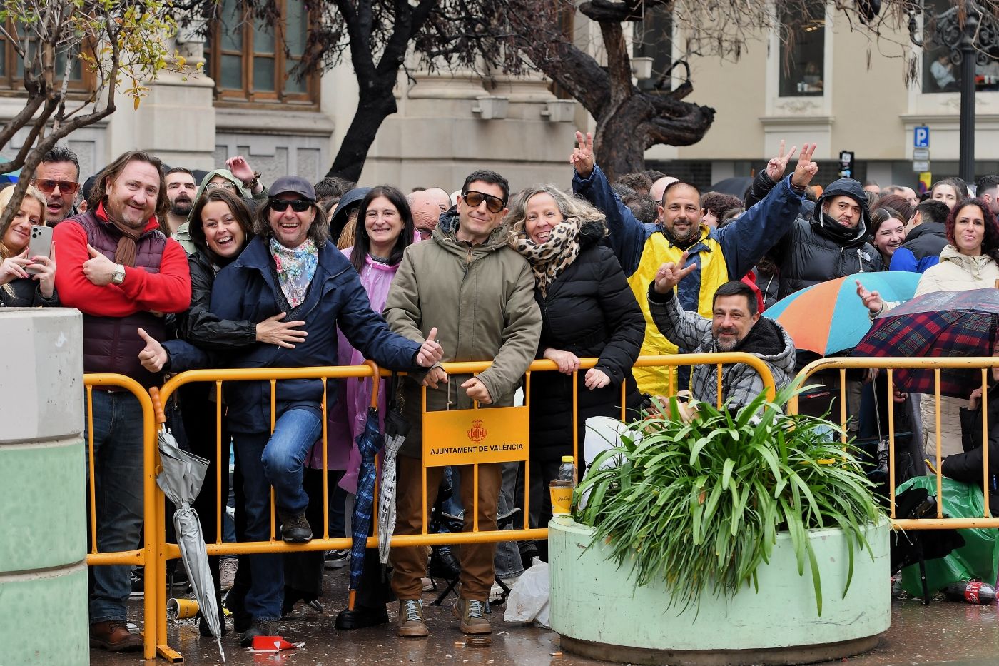 Búscate en la mascletà de este 18 de marzo
