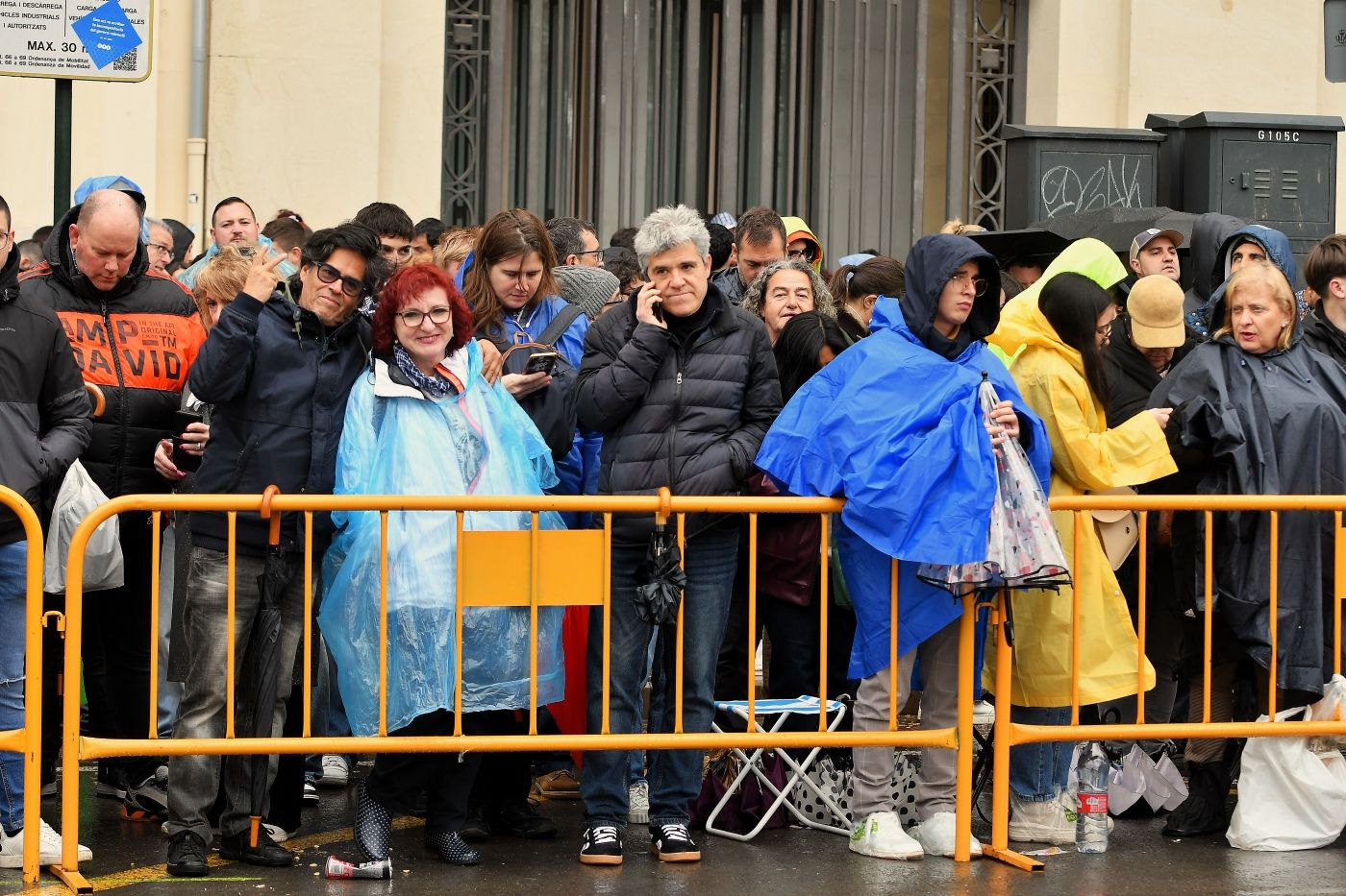 Búscate en la mascletà de este 18 de marzo