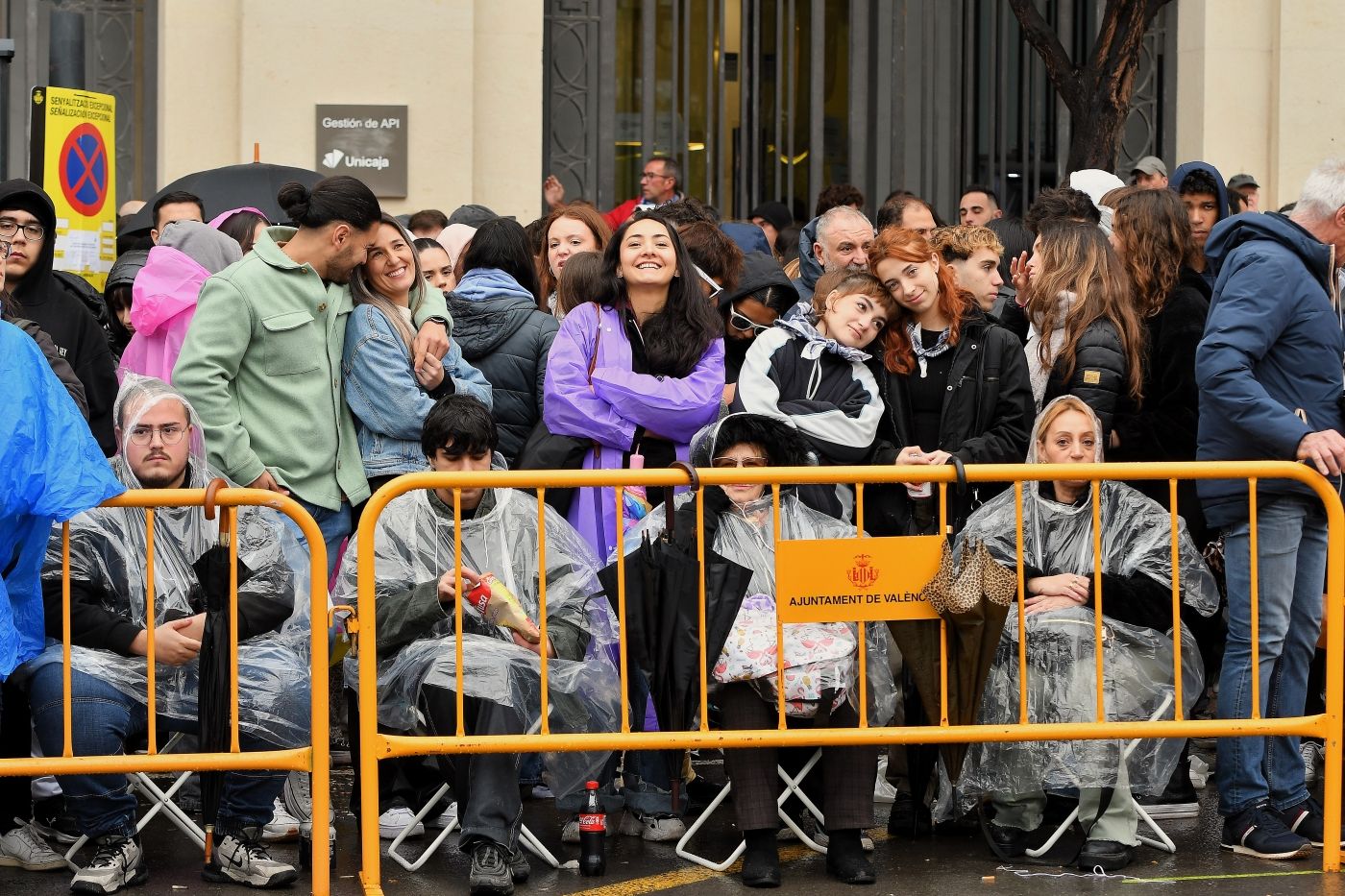 Búscate en la mascletà de este 18 de marzo