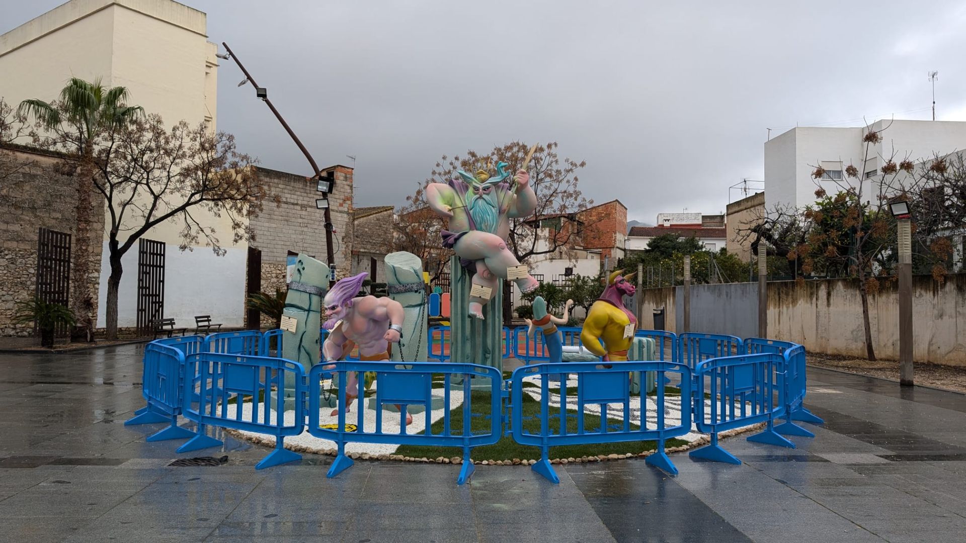 Imagen secundaria 2 - Las fallas grandes de La Font, Plaça i Natzaré y Convent.