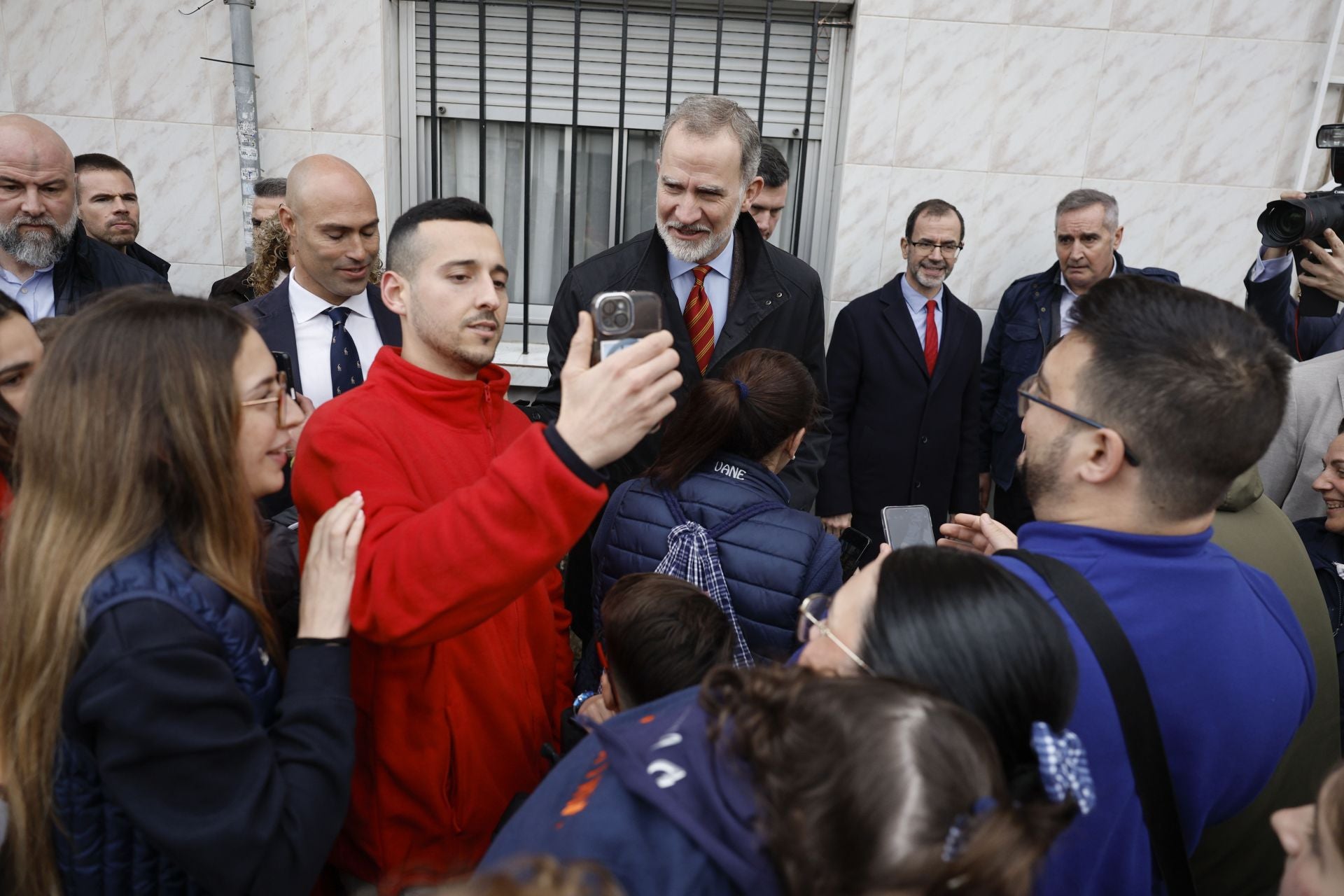 FOTOS | El Rey visita las fallas de Torrent