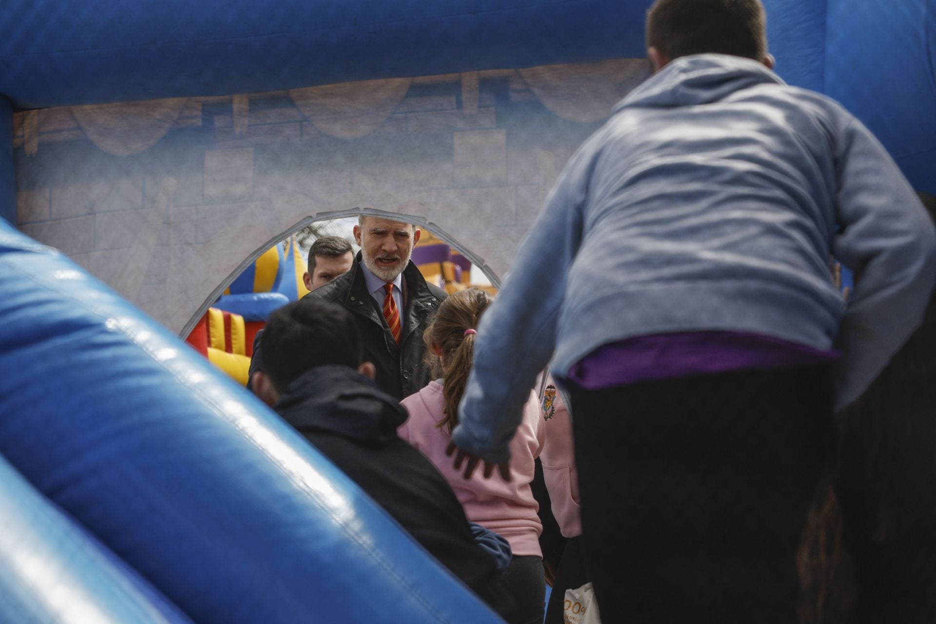 FOTOS | El Rey visita las fallas de Torrent