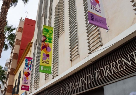 Fachada del Ayuntamiento de Torrent.
