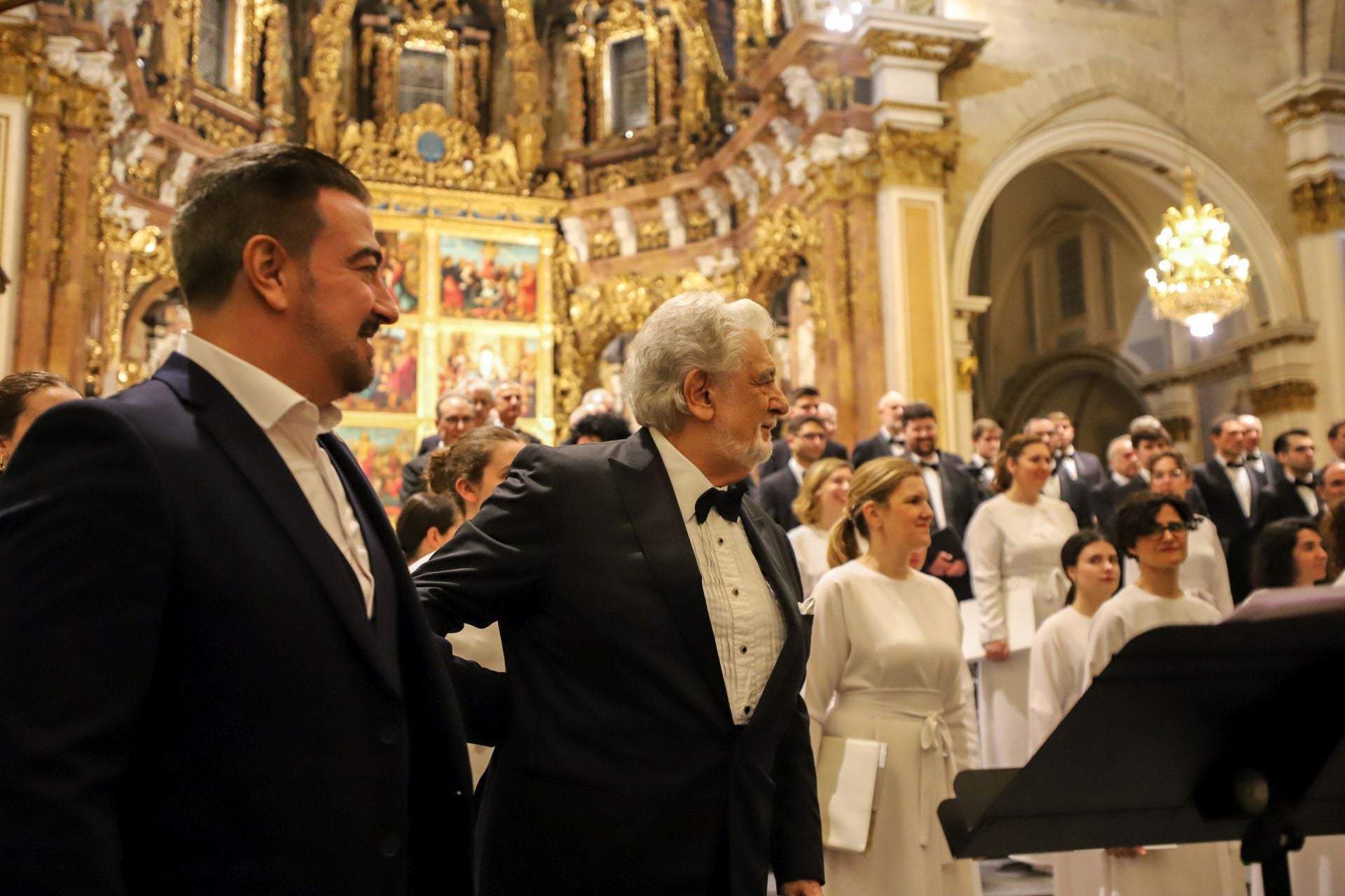 FOTOS | El Orfeón Donostiarra y Plácido Domingo cantan a Valencia
