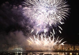 Fuegos artificiales a cargo de la Pirotecnia Peñarroja.