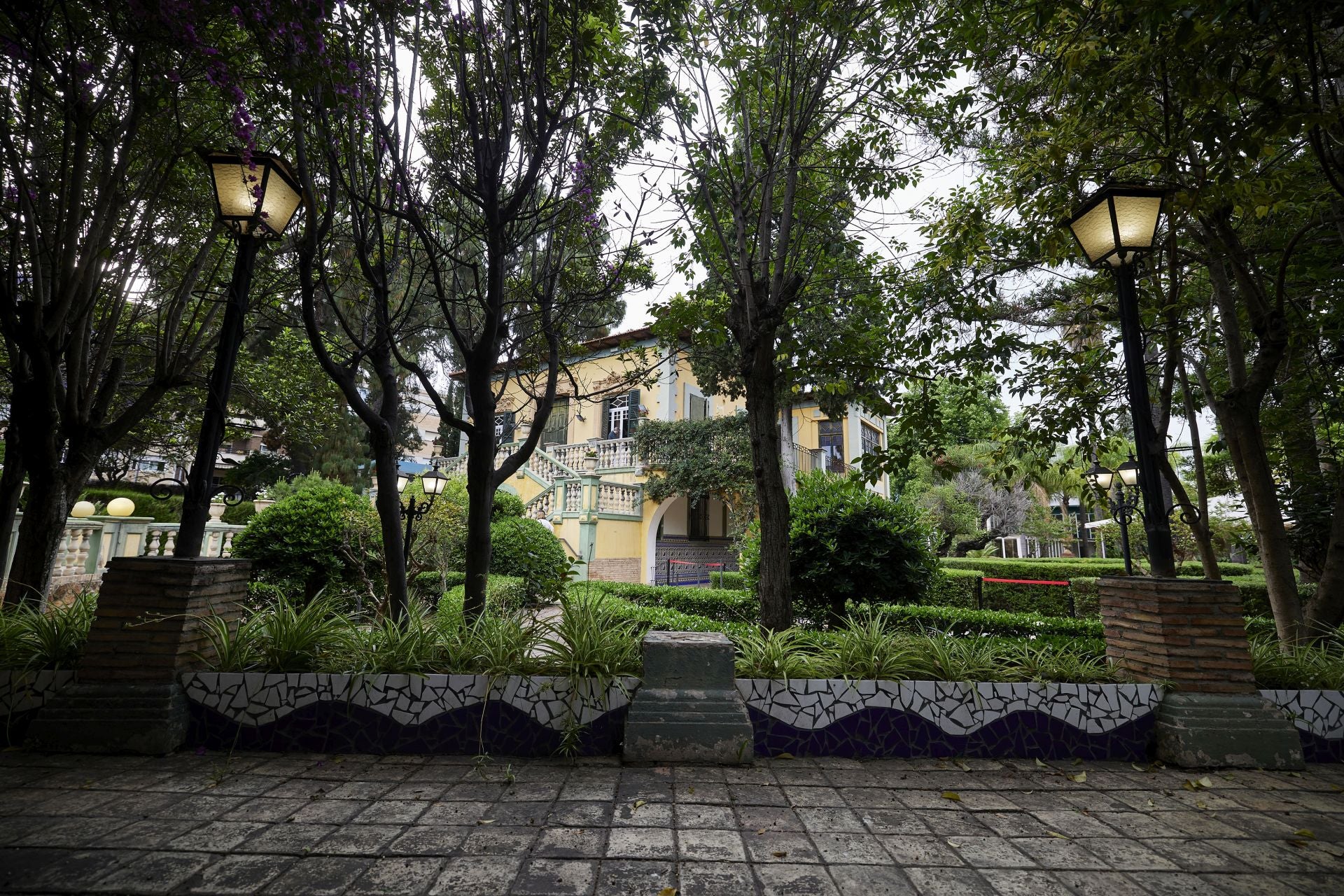 FOTOS | Así es por dentro Villa Amparo, el chalet okupado en Rocafort