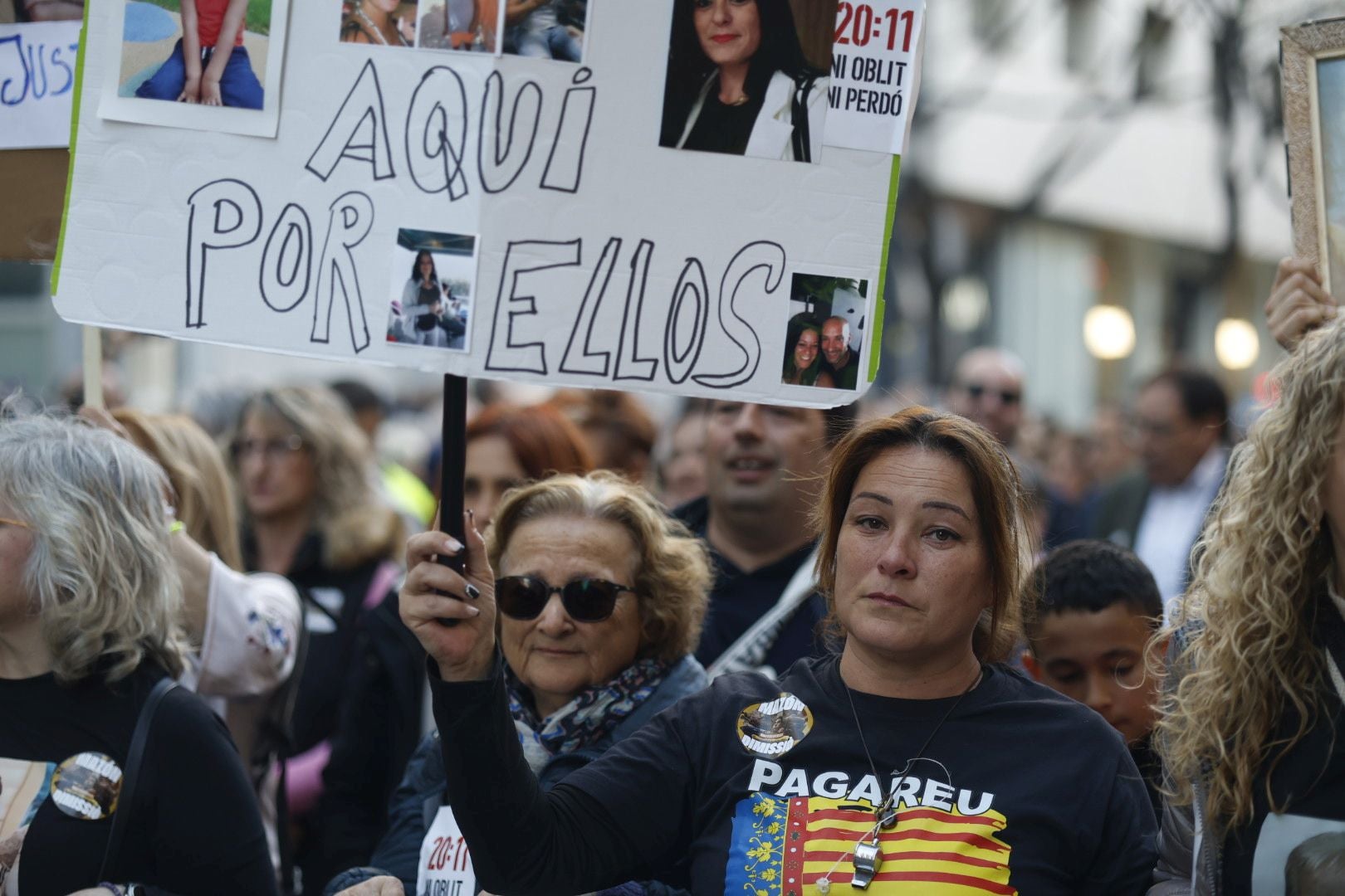 FOTOS | Sexta manifestación en Valencia contra la gestión política de la dana