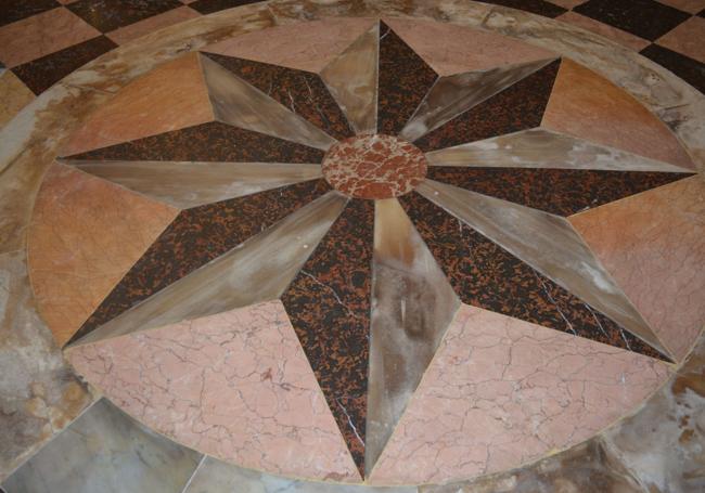 Pavimento en la Catedral de Valencia.