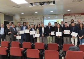 Momento de la entrega de reconocimientos.