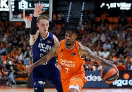 Chris Jones durante un partido.