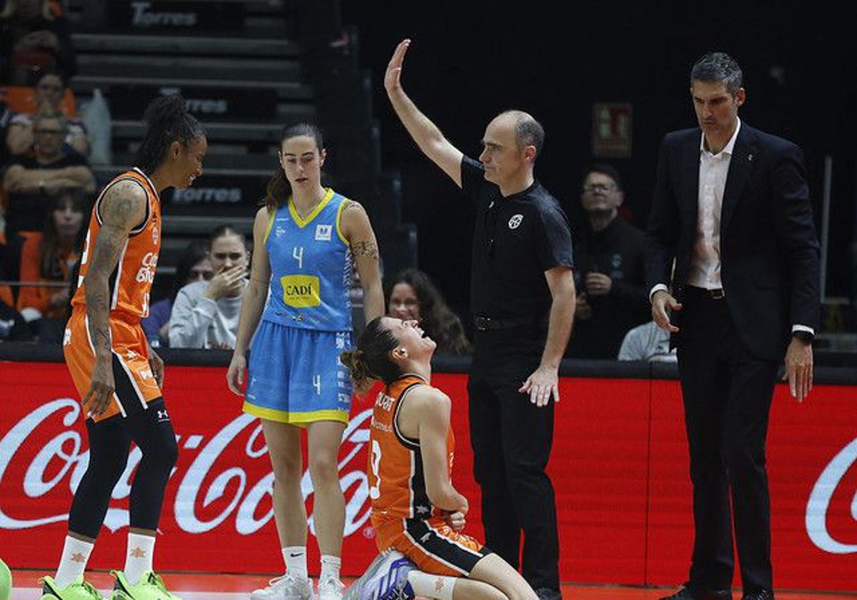 Momento de la lesión de Queralt Casas.