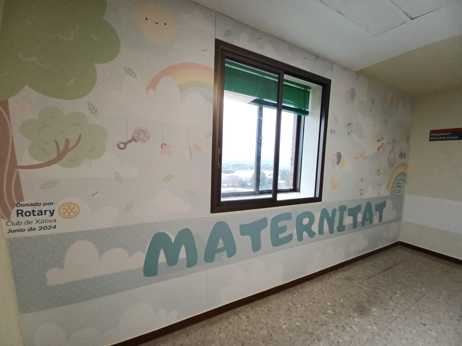 Una de las habitaciones de la planta de Maternidad que han sido redecoradas.