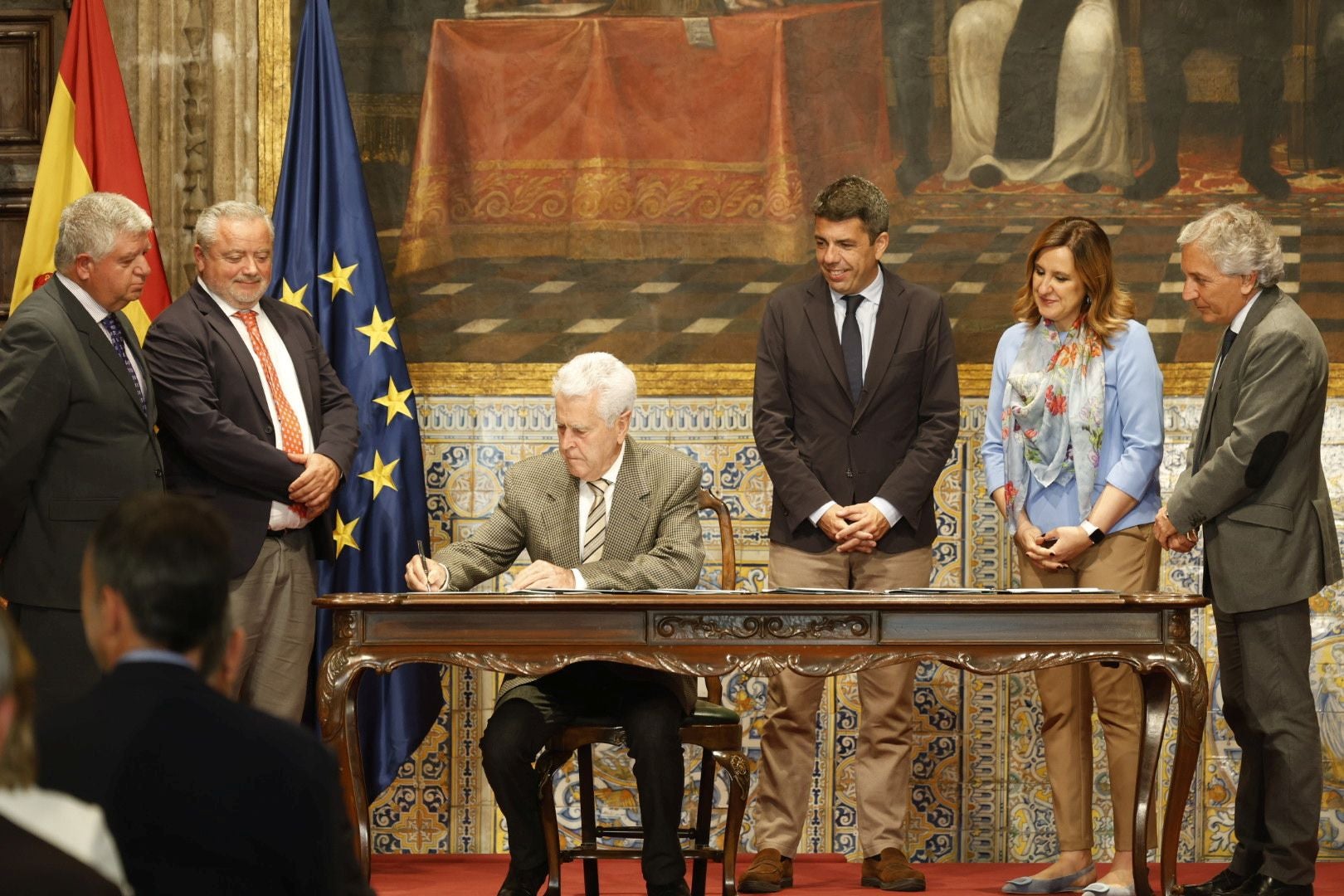 Firma del Pacto por la Albufera en el Palau de la Generalitat