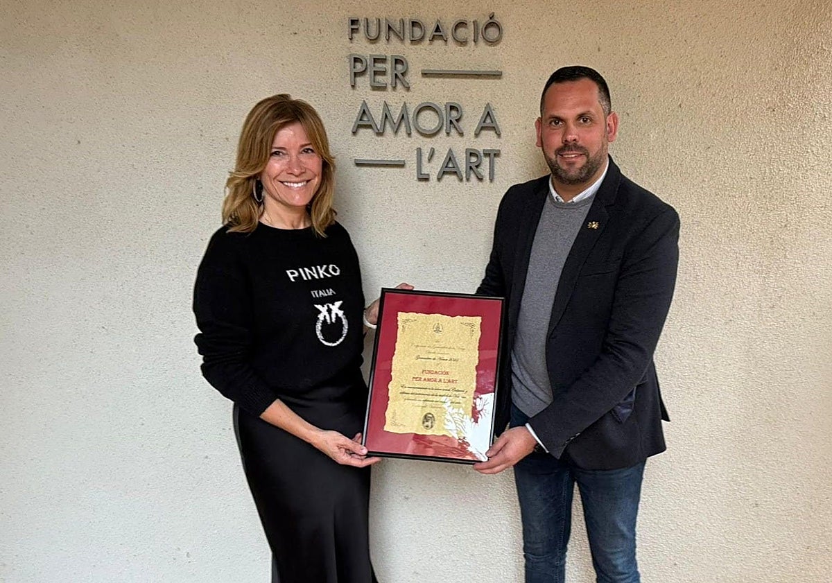 Imagen principal - Susana Lloret, de Per amor a l'Art; el empresario Jaime Balart y el delegado de la ONCE en la Comunidad Valenciana, José Manuel Pichel.