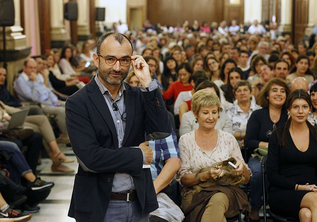 Rafael Santandreu en un acto.