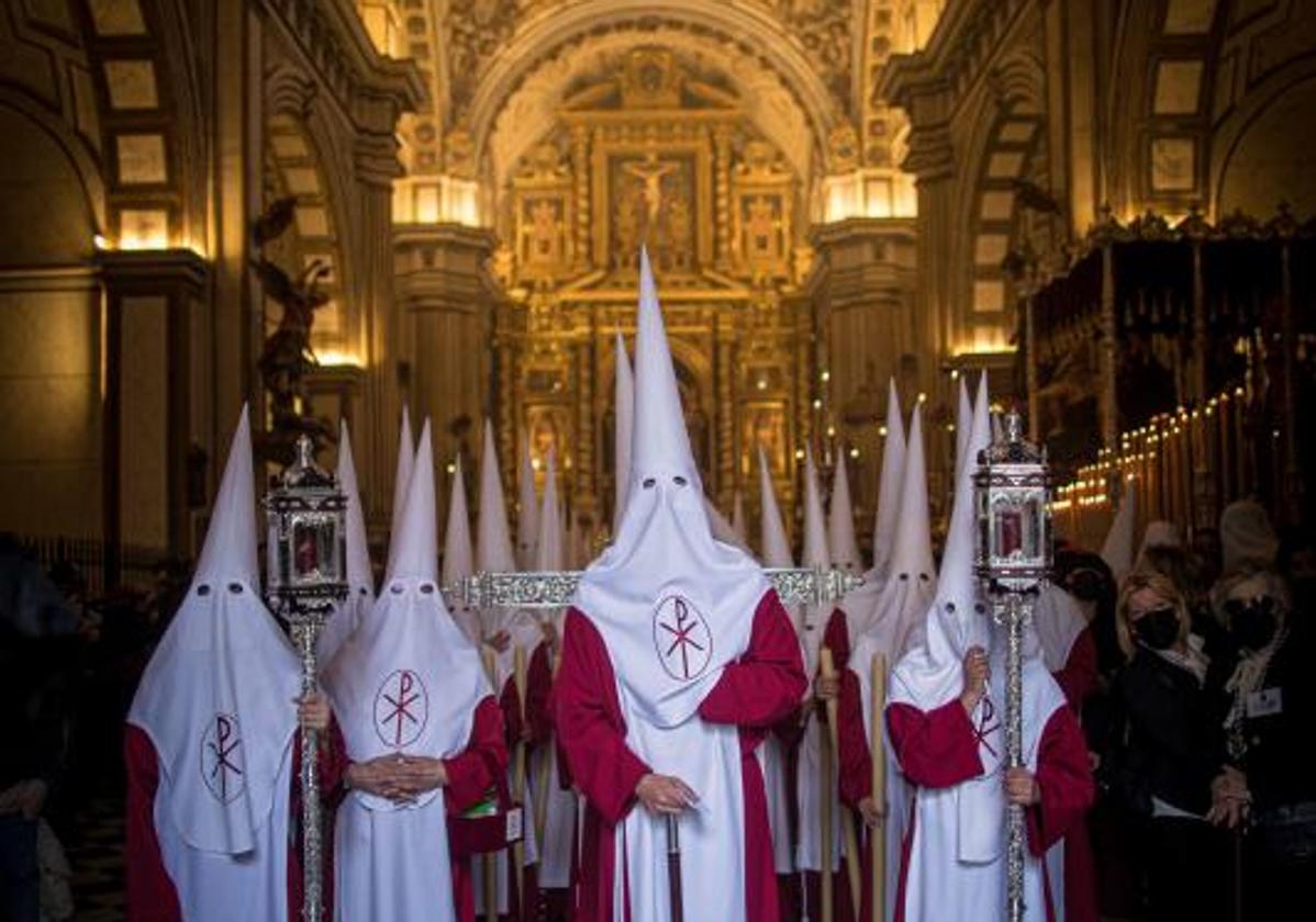 El tiempo en Granada en Semana Santa: el aviso de Aemet para hoy y mañana que puede afectar a vacaciones y procesiones