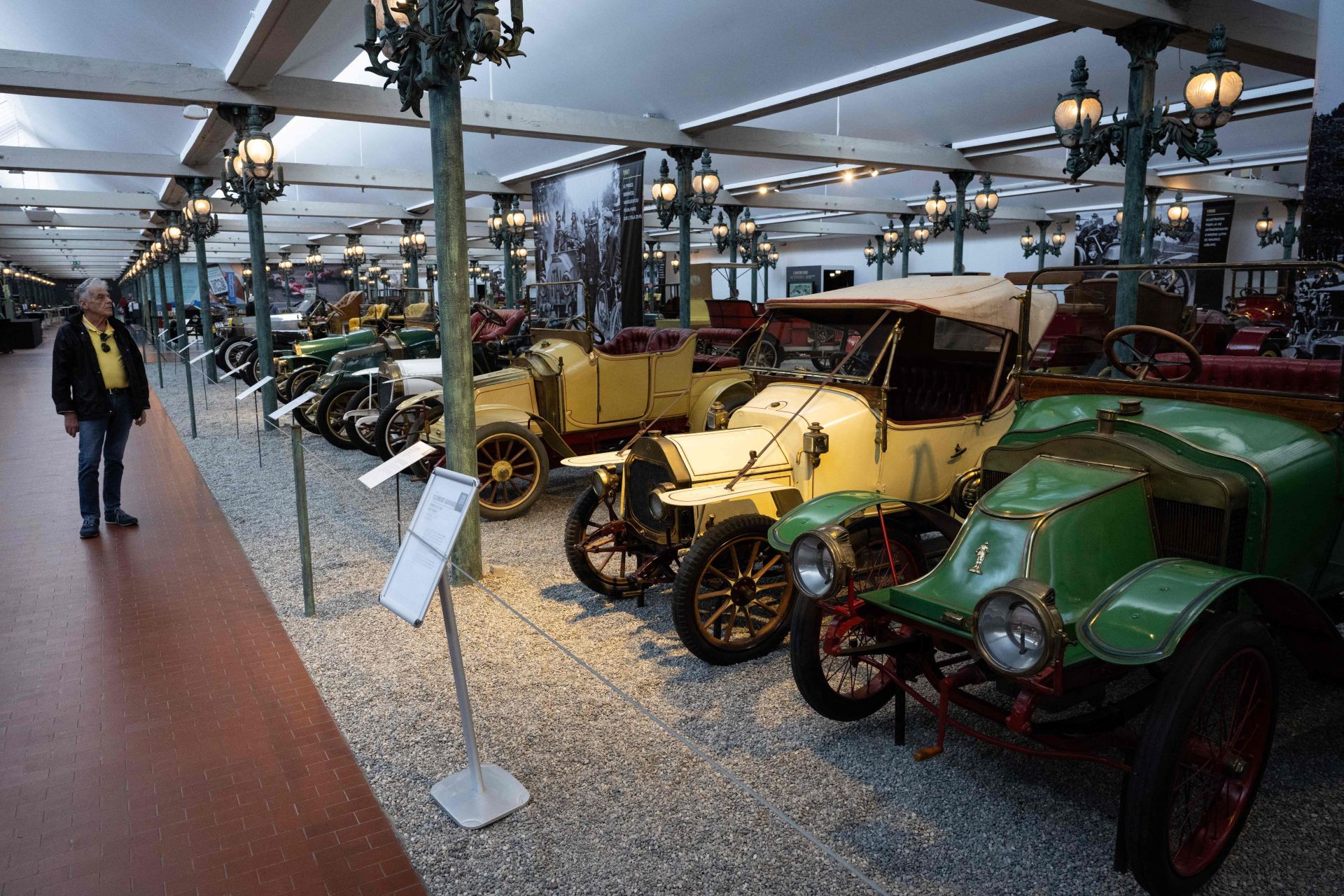 La familia Schlumpf: Así es la mayor colección de coches de época del mundo