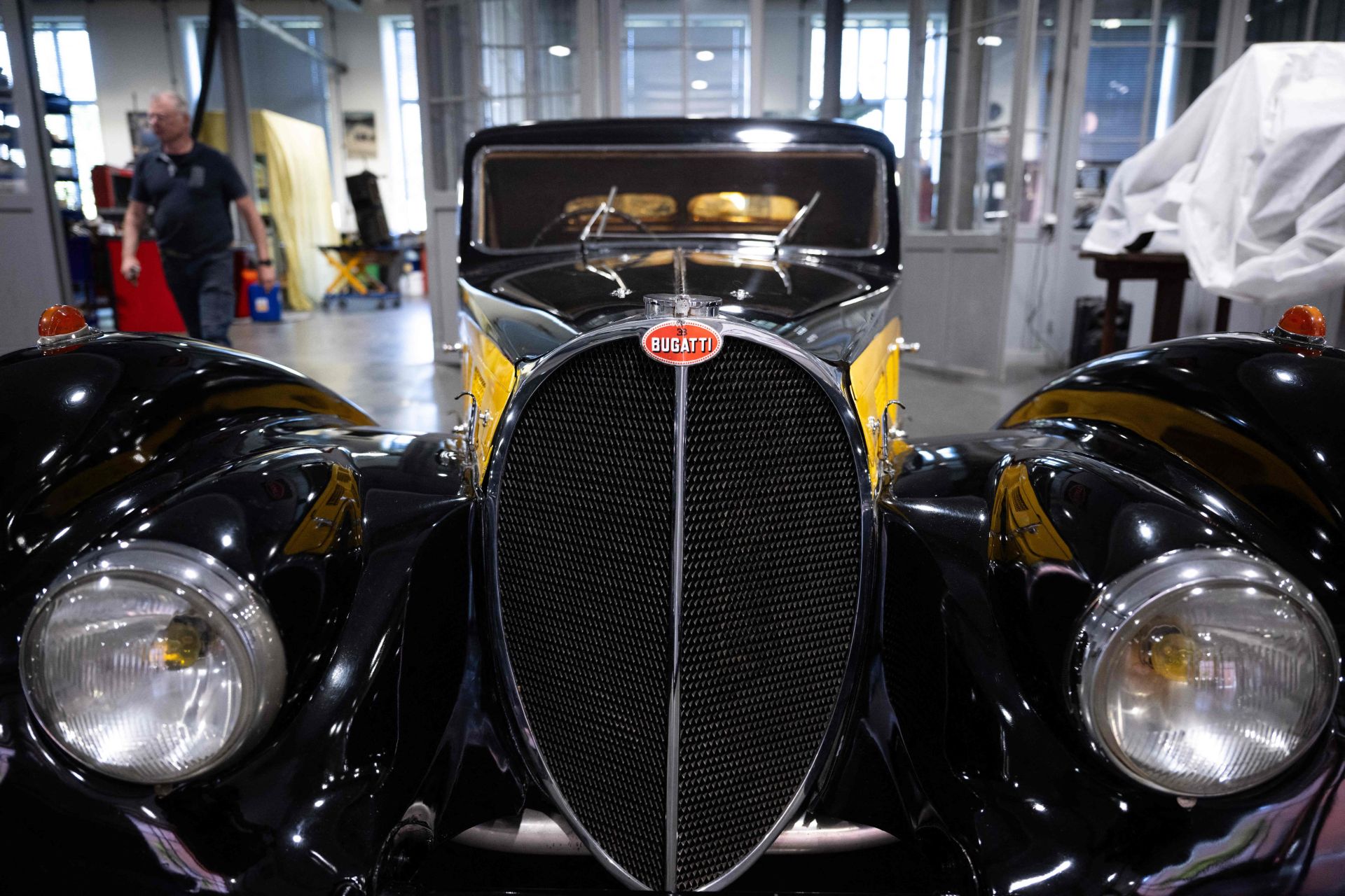 La familia Schlumpf: Así es la mayor colección de coches de época del mundo