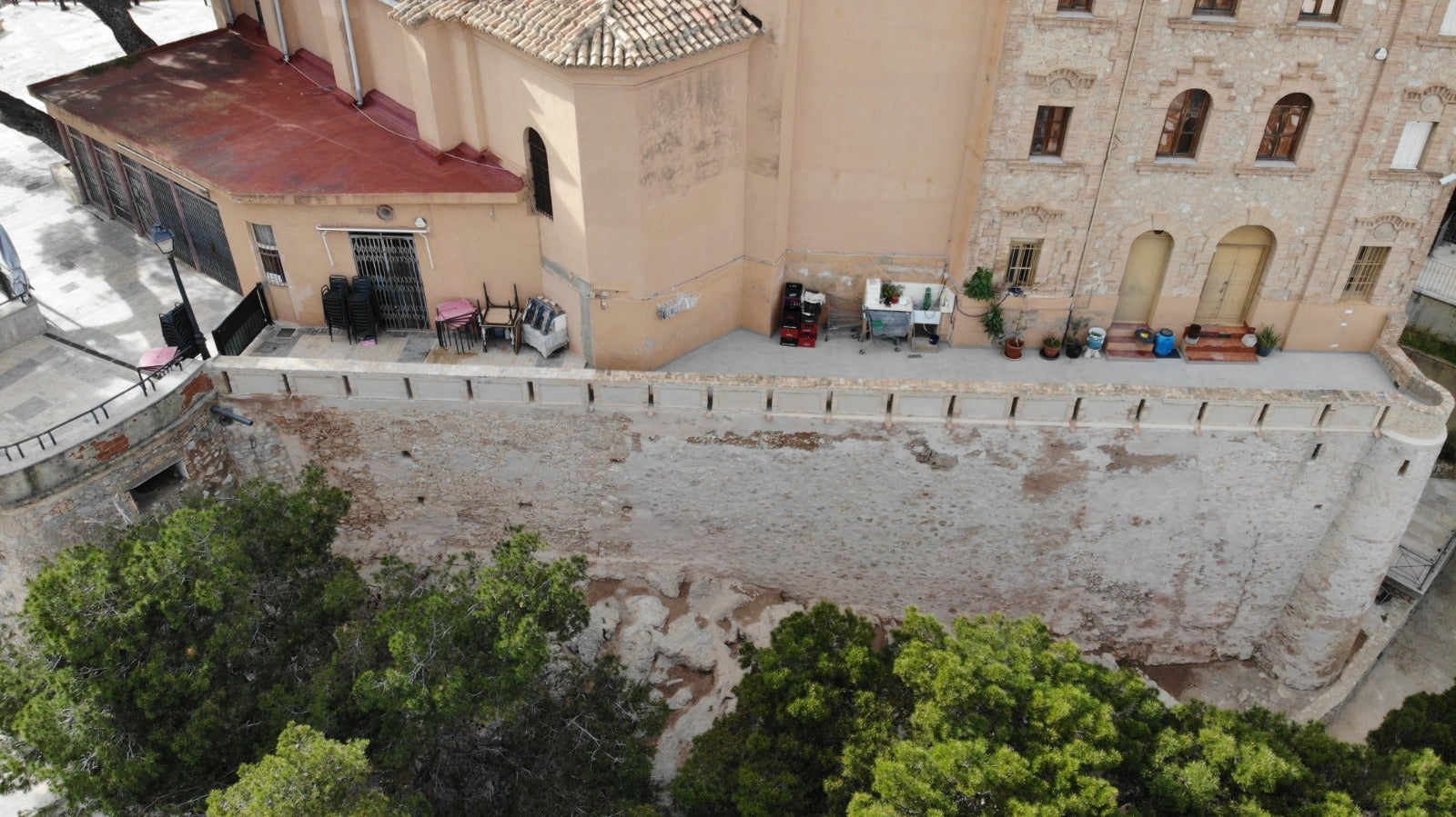Cullera finaliza la restauración de la muralla del castillo afectada por la dana