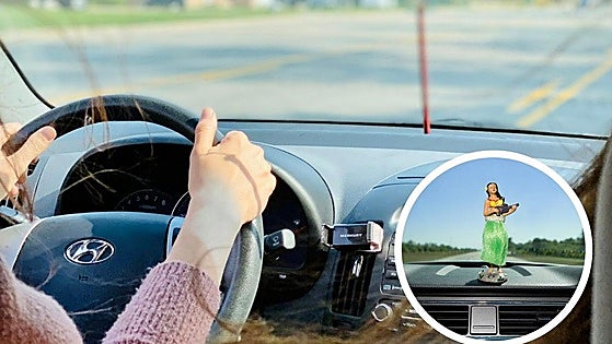Los objetos que la DGT prohíbe llevar en el coche y que podrían conllevar una multa de hasta 30.000 euros
