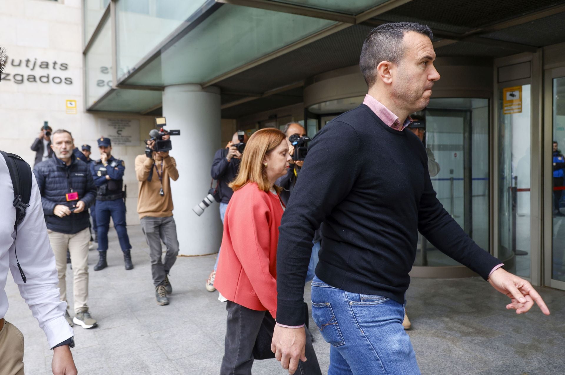 Vicente Mompó acude al juzgado a testificar por la dana
