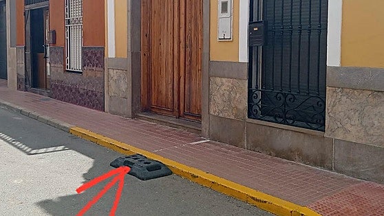Robo de señales en Llaurí