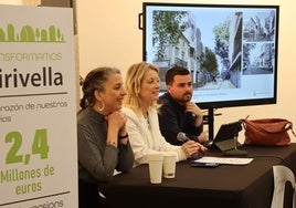 La alcaldesa Paqui Bartual (c) en la presentación del proyecto.