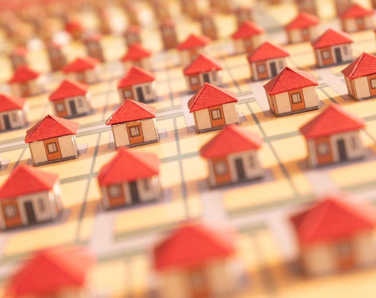 MAPA | Veinte años de vaivenes inmobiliarios: así ha cambiado la compraventa de viviendas en la Comunitat pueblo por pueblo