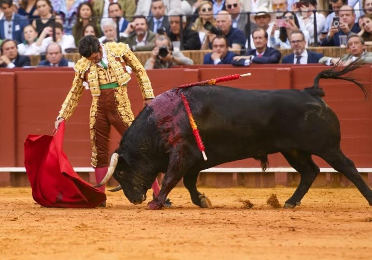 Cómo ver gratis por televisión los toros de Sevilla del 1 de mayo de 2025