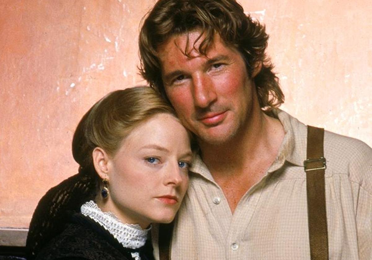 Qué películas ver hoy jueves en televisión: de un drama de los 90 con Richard Gere y Jodie Foster a una comedia con Hugh Grant
