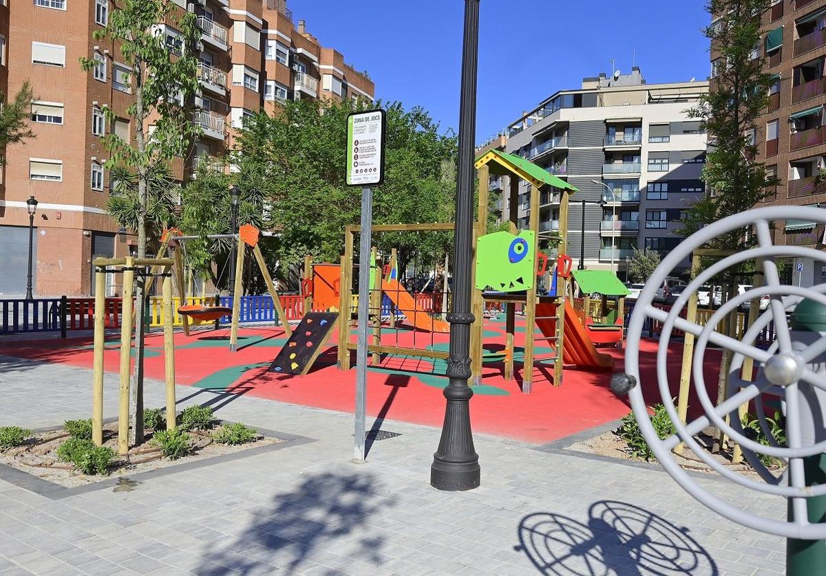 La nueva plaza en el barrio de Favara.