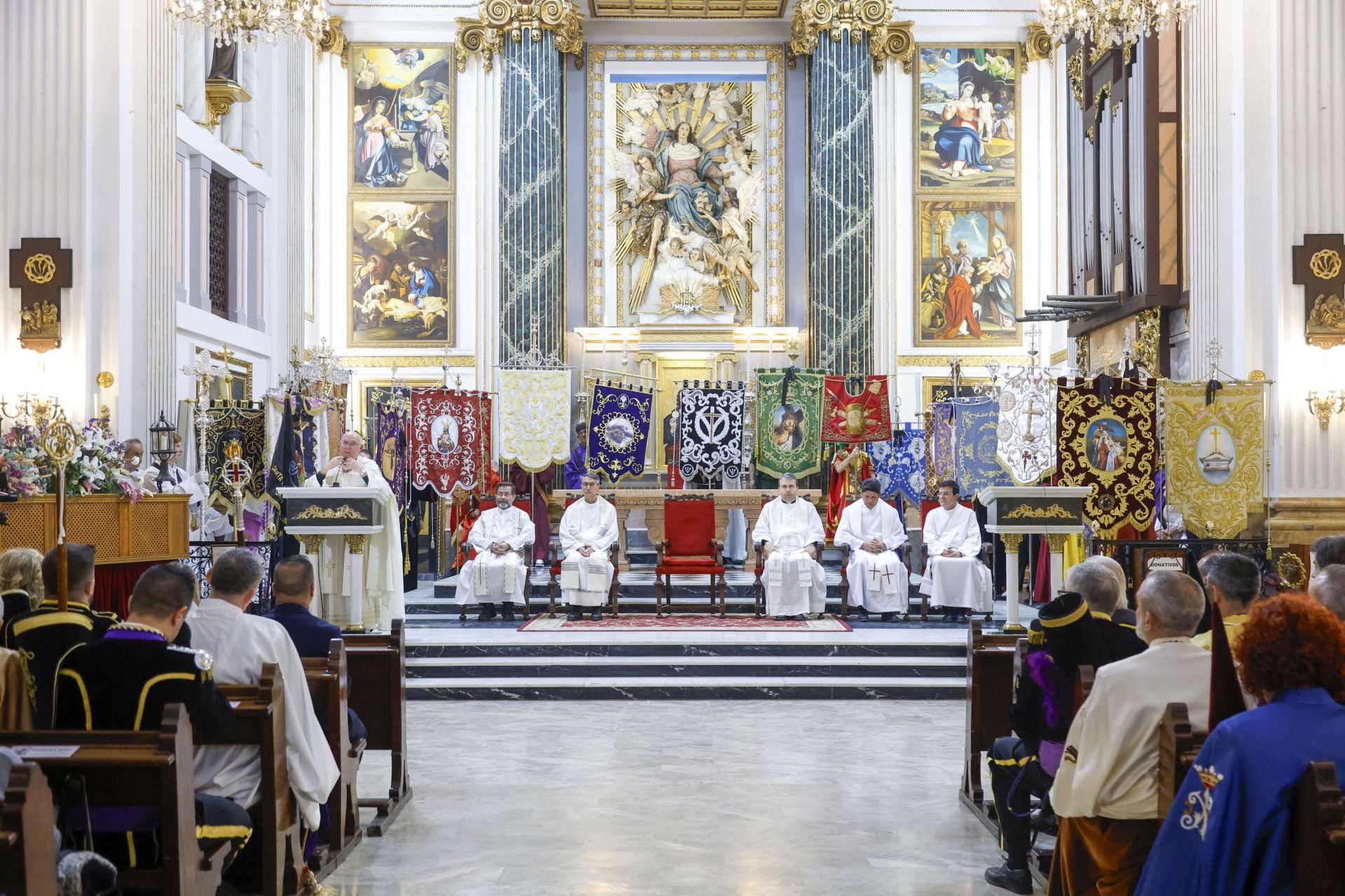FOTOS | Procesiones del Jueves Santo en la Semana Santa Marinera de Valencia