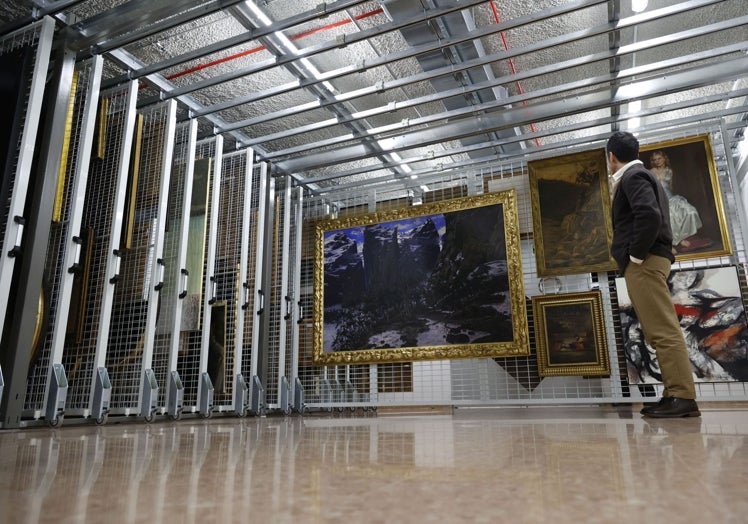 Pintura de Muñoz Degrain en los almacenes del Bellas Artes.