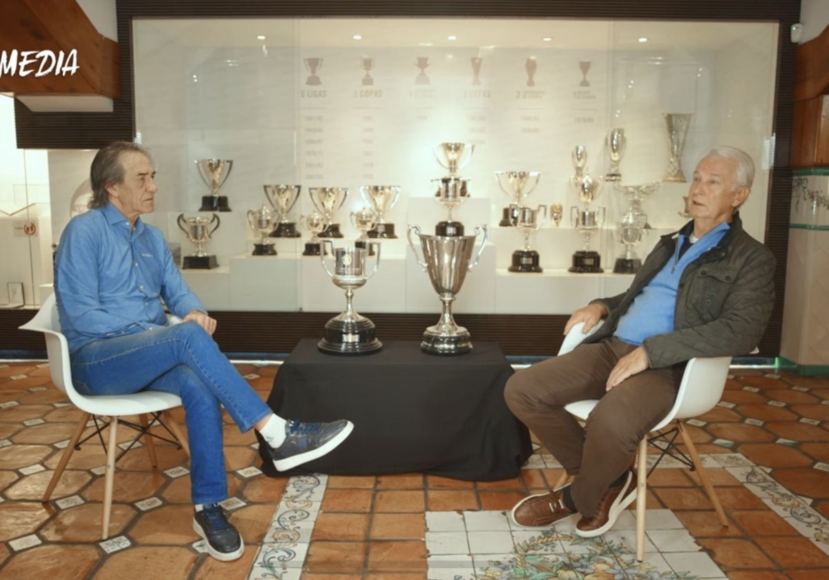 Ricardo Arias y Rainer Bonhof rememoran sus títulos y anécdotas con el Valencia