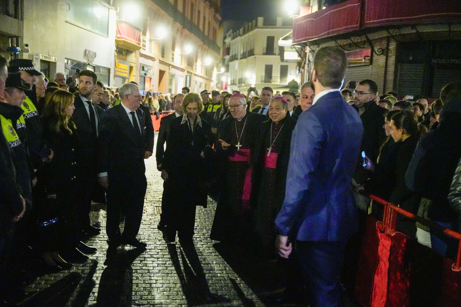 FOTOS | La reina Sofía reaparece en la Madrugá de Sevilla