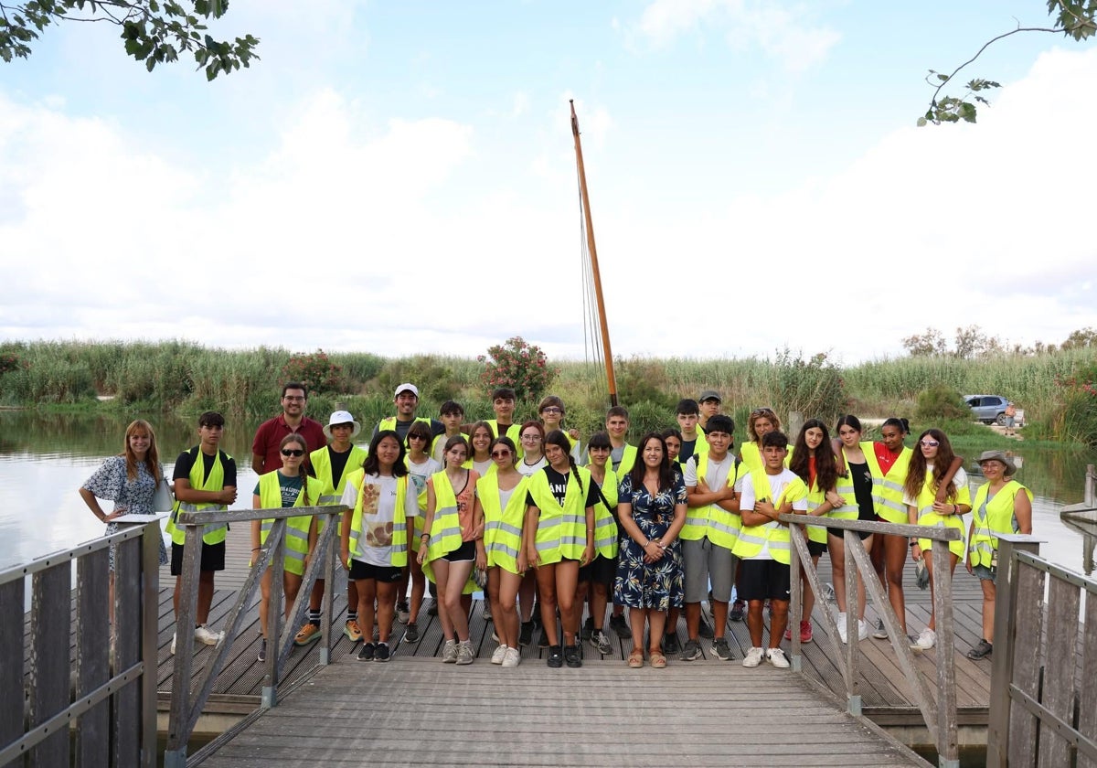 Catarroja moviliza a la juventud para recuperar su Puerto natural