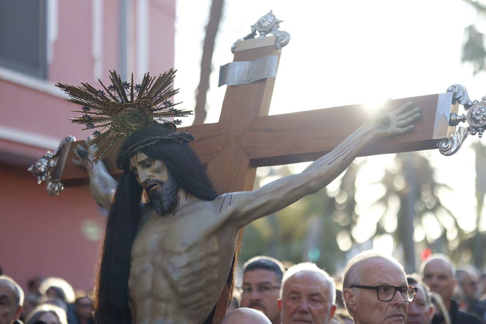 Las fotos del encuentro de los Cristos junto a la playa de Valencia