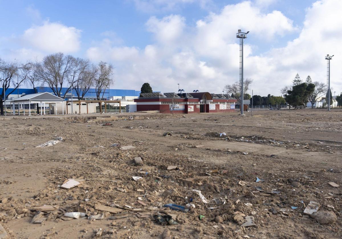 El Villarreal dona 300.000 euros más para rehabilitar los campos de Massanassa y Alfafar