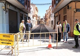 La Alcaldesa visitando las obras.