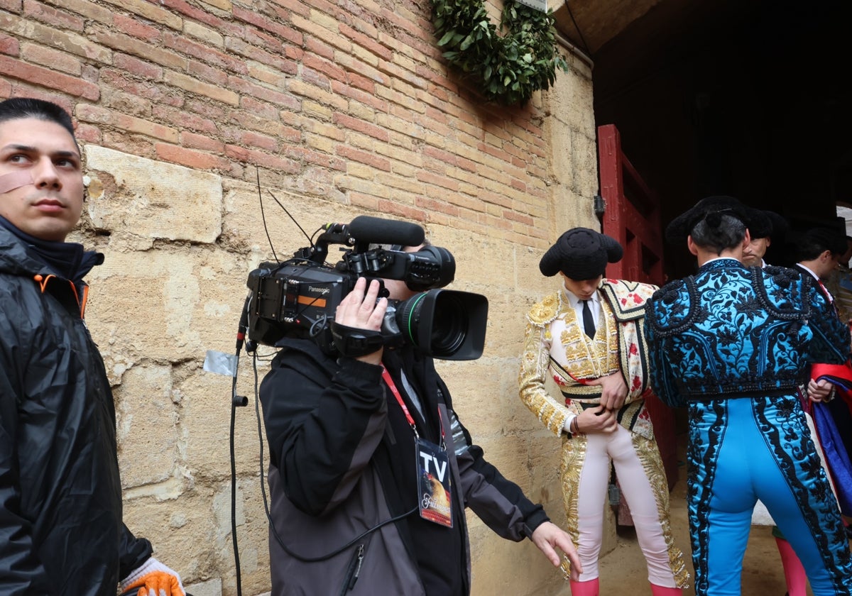 Las televisiones autonómicas salen al quite de los toros