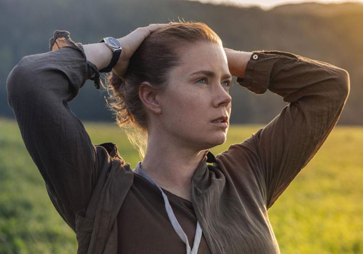Qué películas ver hoy martes en televisión: de una de ciencia ficción con Amy Adams a 'Scary Movie'